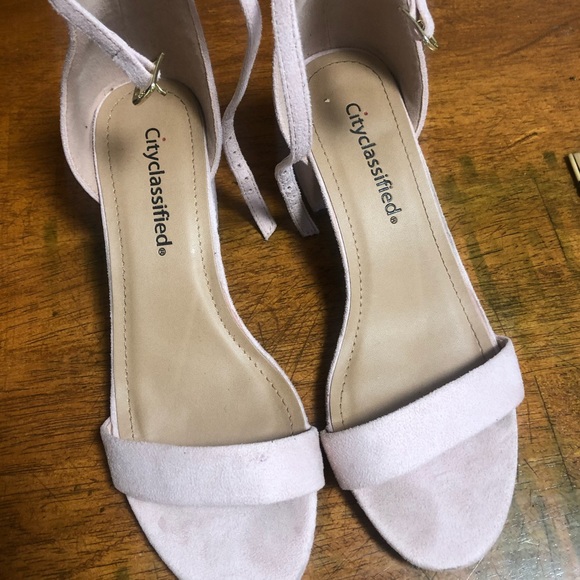 Shoes - Picture 2 of 3